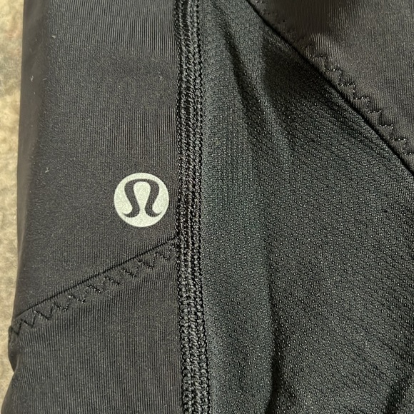 Lululemon Run Mod Moves Crop 17” - Picture 8 of 10